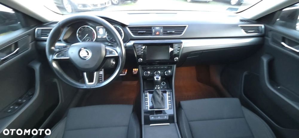 Skoda Superb 2.0 TSI Sportline DSG - 33