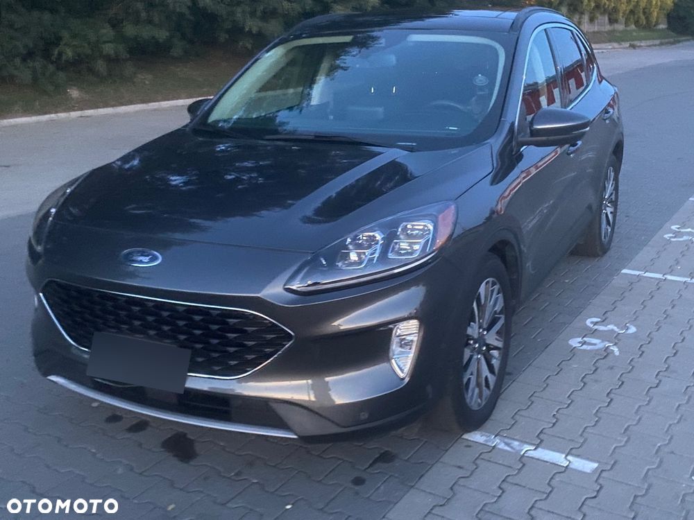 Ford Kuga - 1