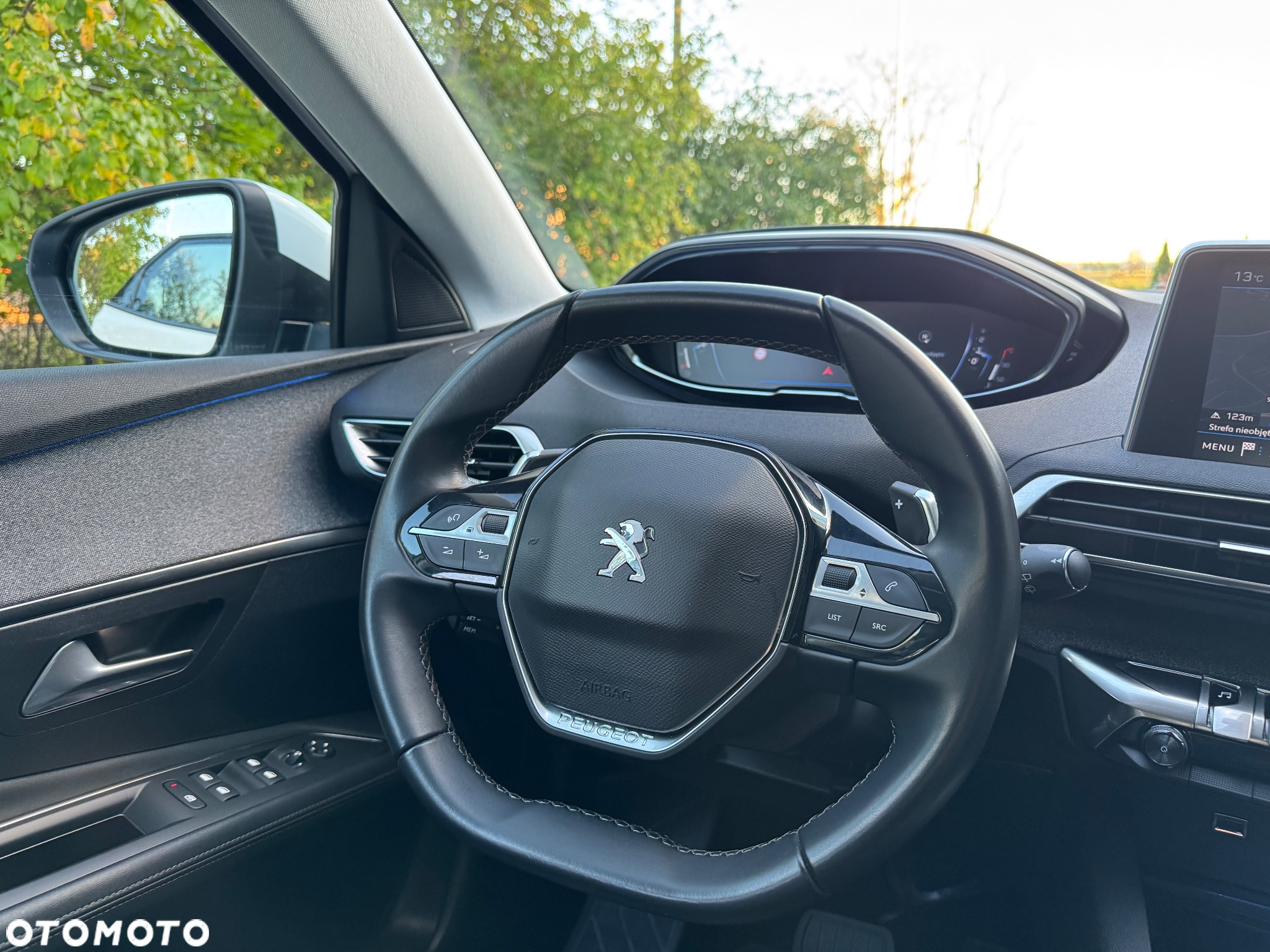 Peugeot 3008 PureTech 130 Stop & Start GPF EAT8 Allure Business-Paket - 25