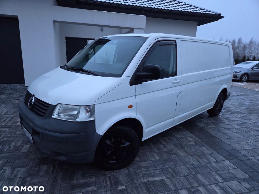 Volkswagen Transporter - 1