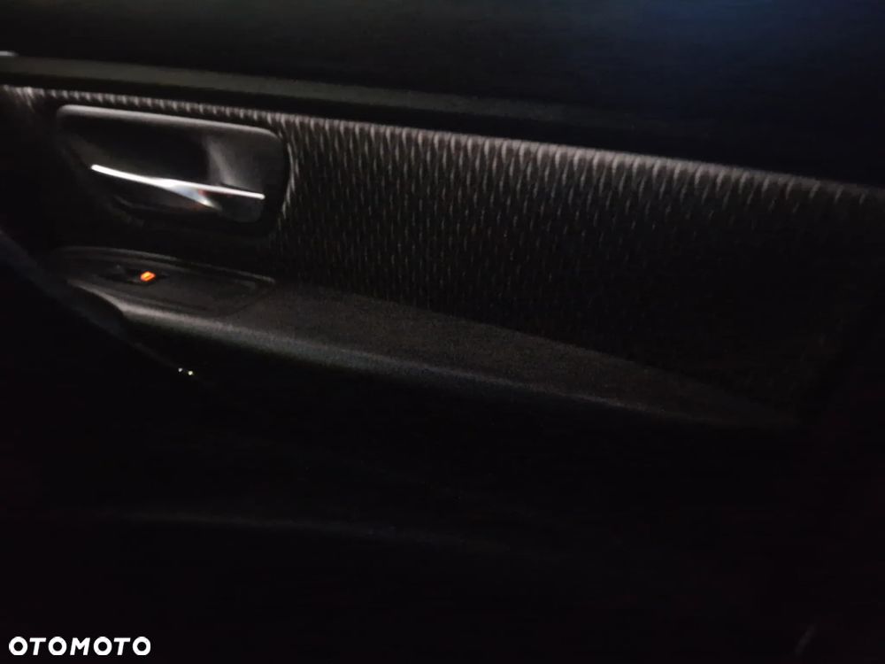 BMW Seria 3 320d Blue Performance Luxury Line - 35