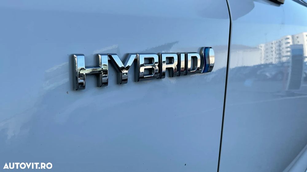 Toyota Corolla Sedan 1.8 HSD Business - 22