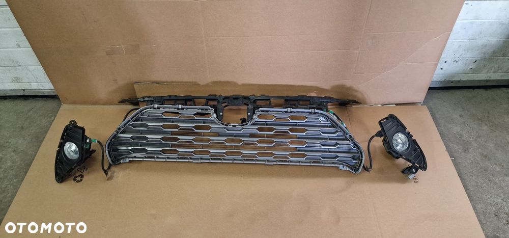 Grill atrapa zderzaka Toyota Rav4 V 18r - 1