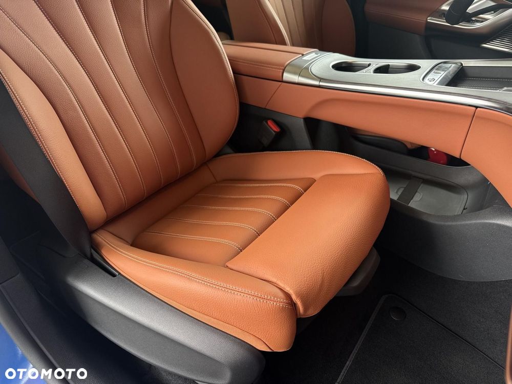 Mercedes-Benz GLC - 23