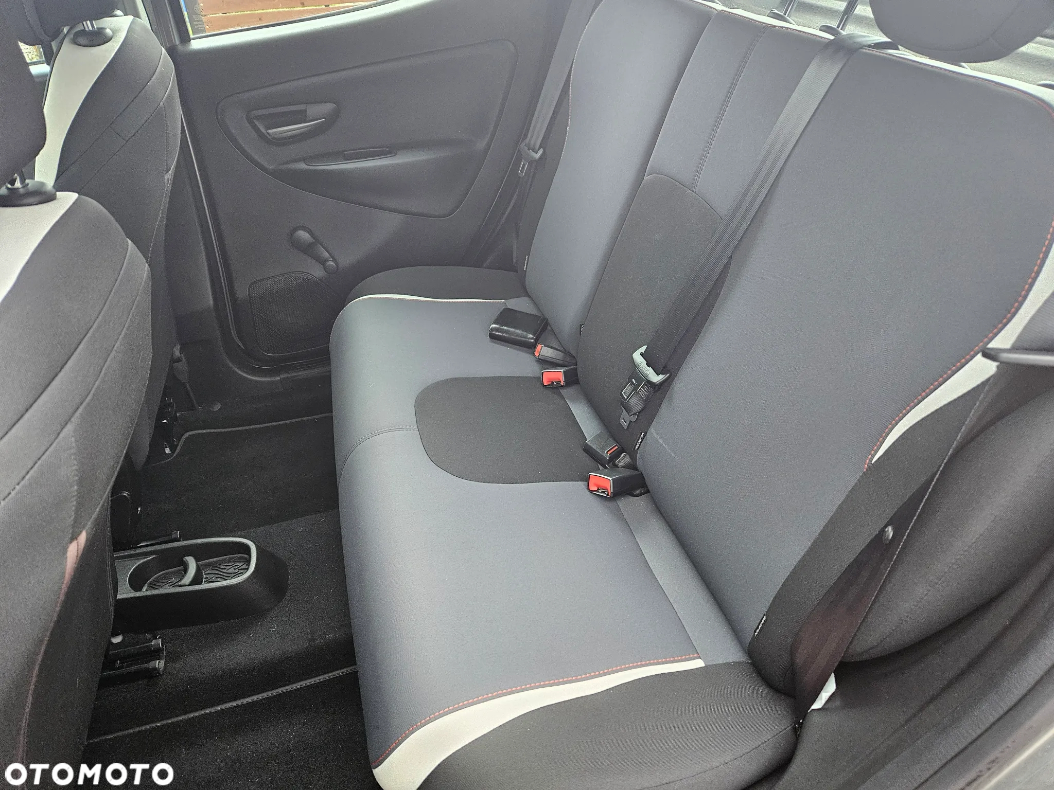 Lancia Ypsilon 1.2 8V Elefantino S&S - 11