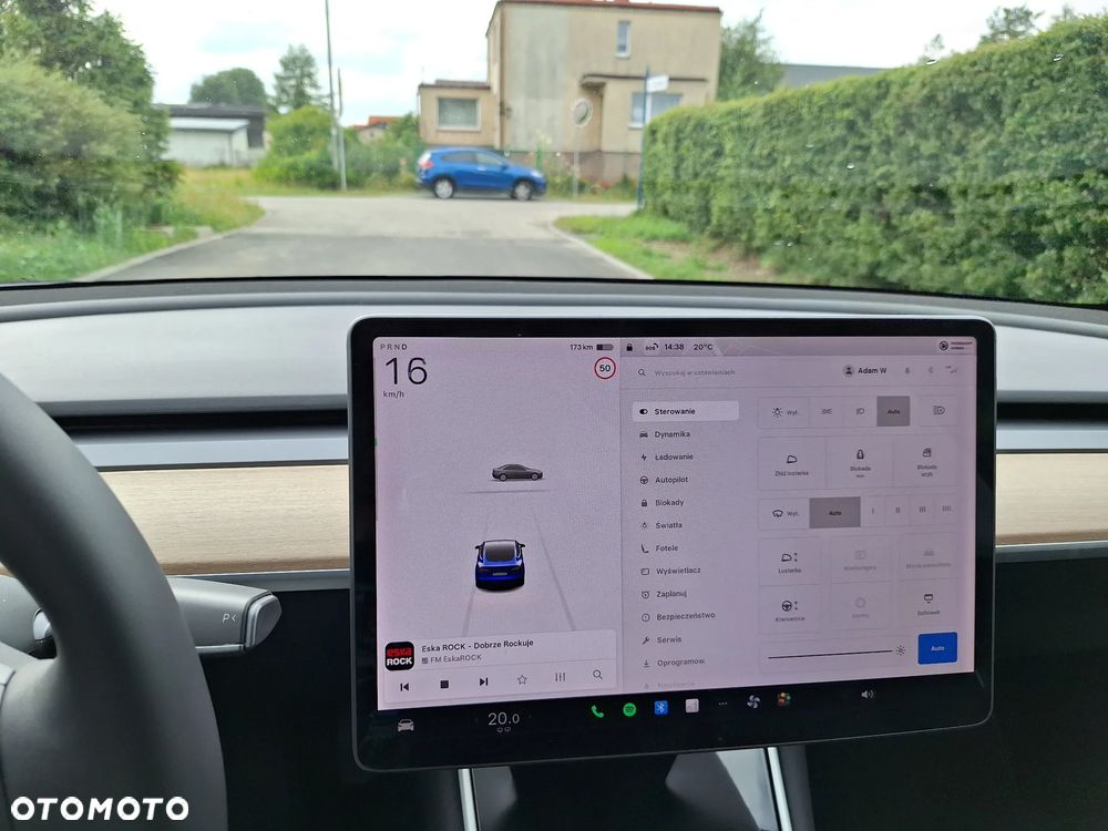 Tesla Model 3 Langstreckenbatterie Allradantrieb Dual Motor - 26