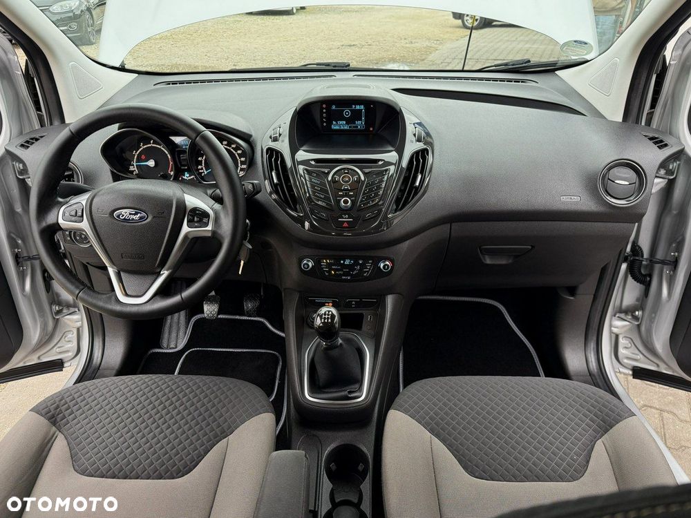 Ford Tourneo Courier 1.0 EcoBoost S&S Titanium - 22