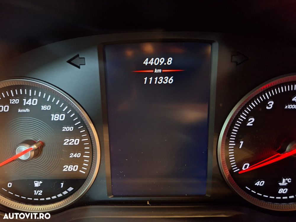 Mercedes-Benz GLC - 30