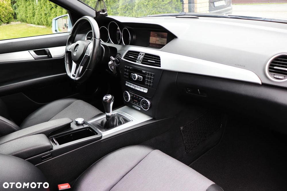 Mercedes-Benz Klasa C 200 Kompressor Avantgarde - 24