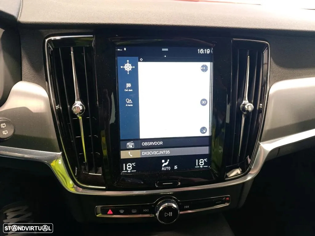 Volvo V90 2.0 T8 Momentum AWD Geartronic - 6