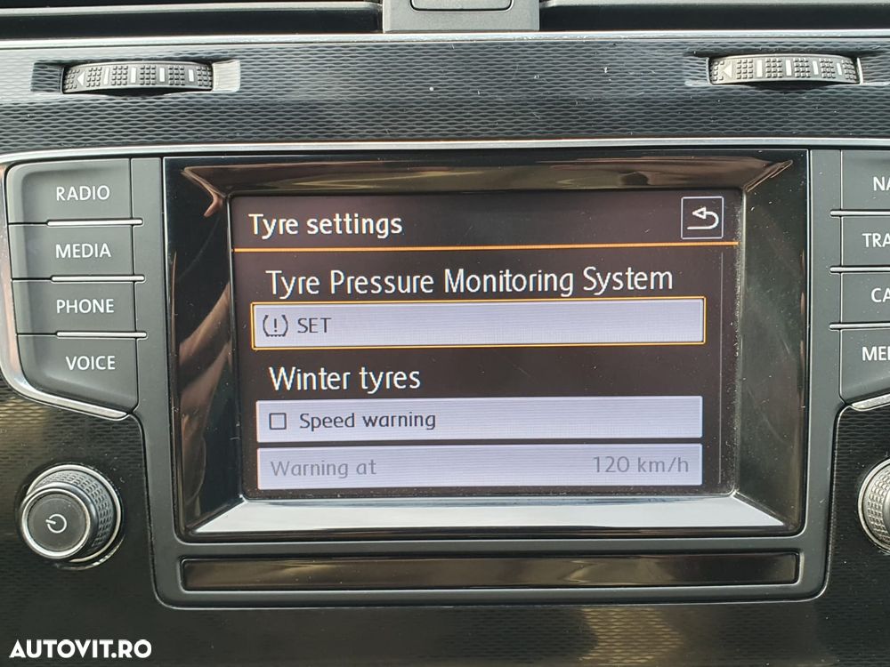 Volkswagen Golf GTI BlueMotion Technology DSG - 26