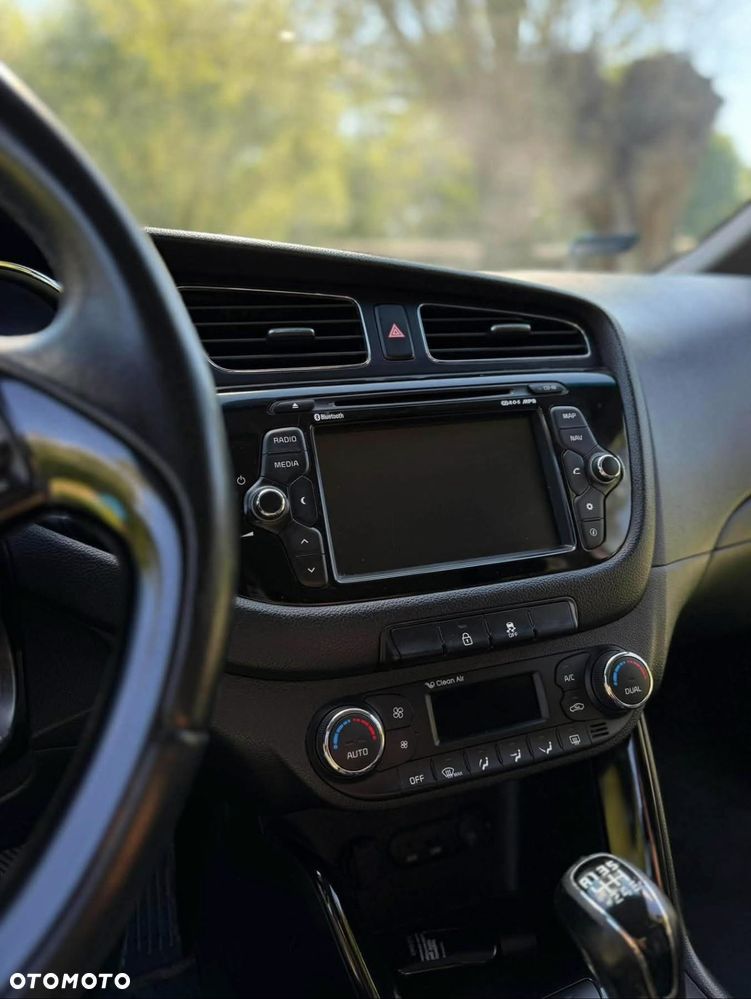 Kia Ceed 1.6 CRDi Business Line - 12