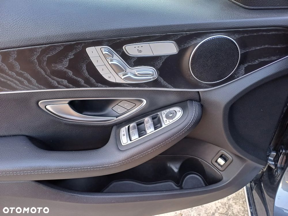 Mercedes-Benz Klasa C 300 7G-TRONIC - 7