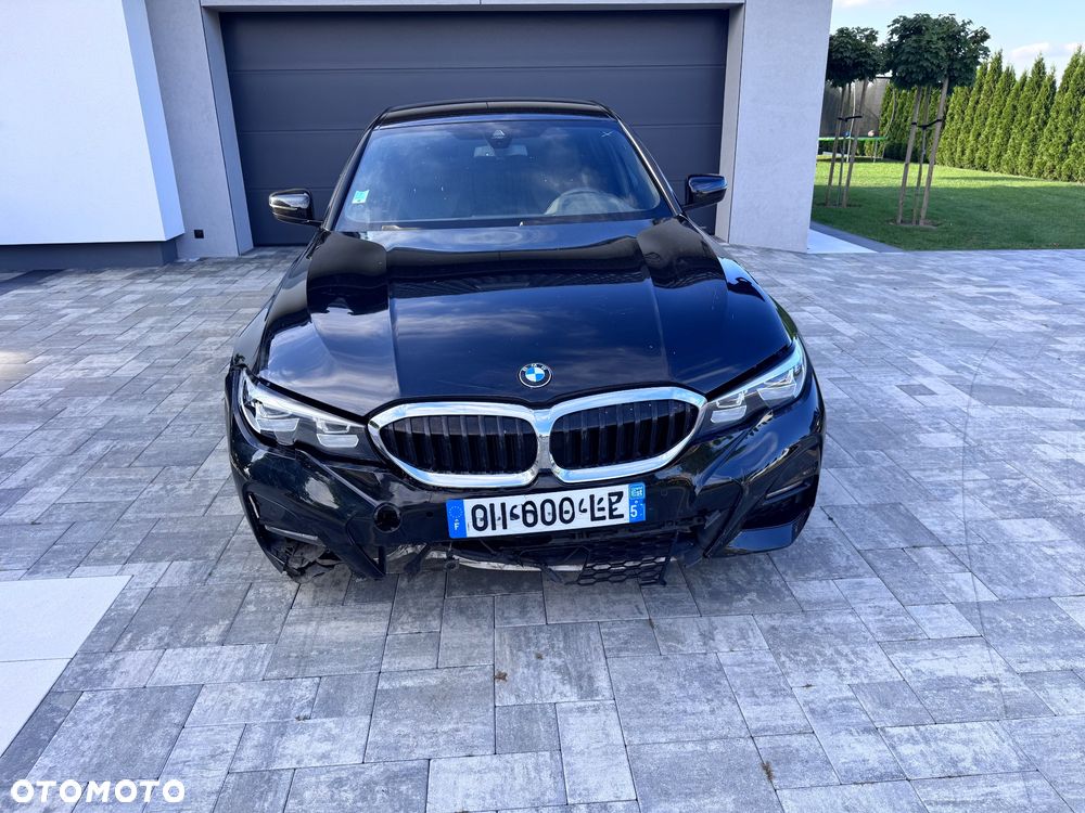 BMW Seria 3 320d xDrive M Sport - 2