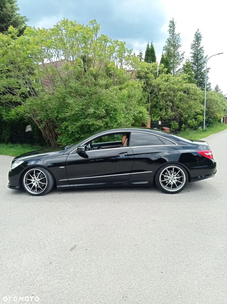 Mercedes-Benz Klasa E 350 CGI Coupe BlueEFFICIENCY 7G-TRONIC Elegance - 1