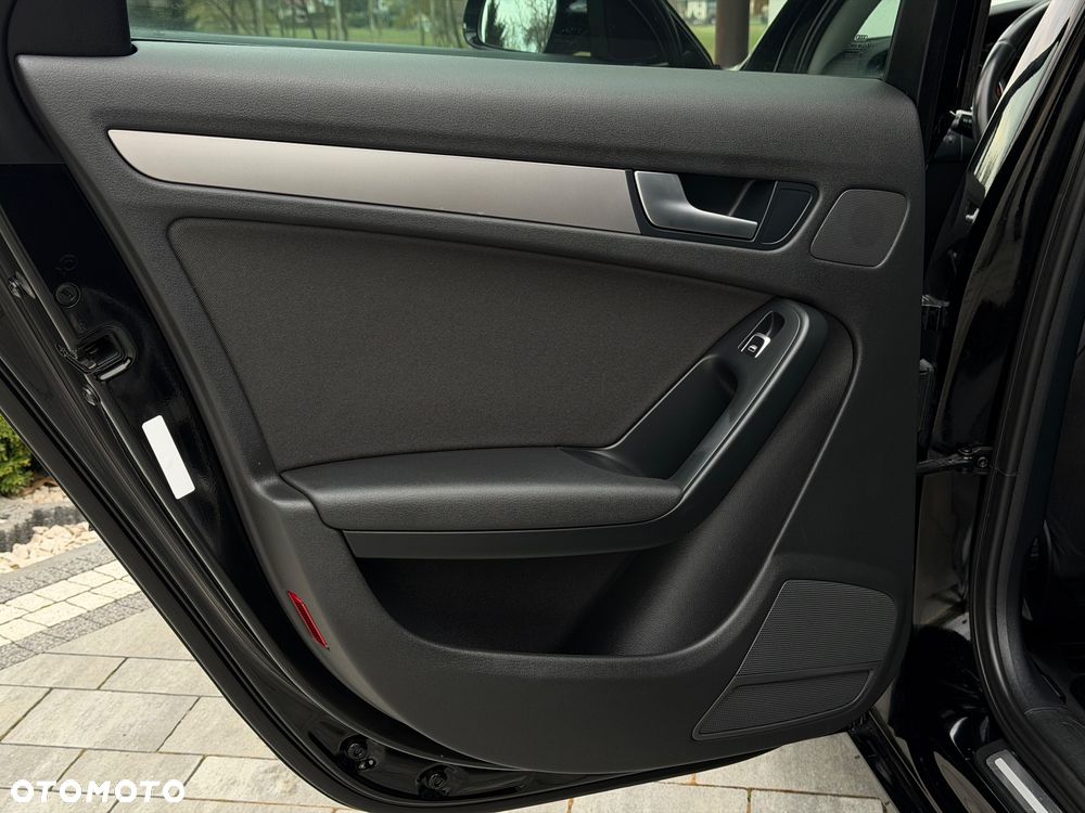 Audi A4 Avant 2.0 TDI Quattro - 27