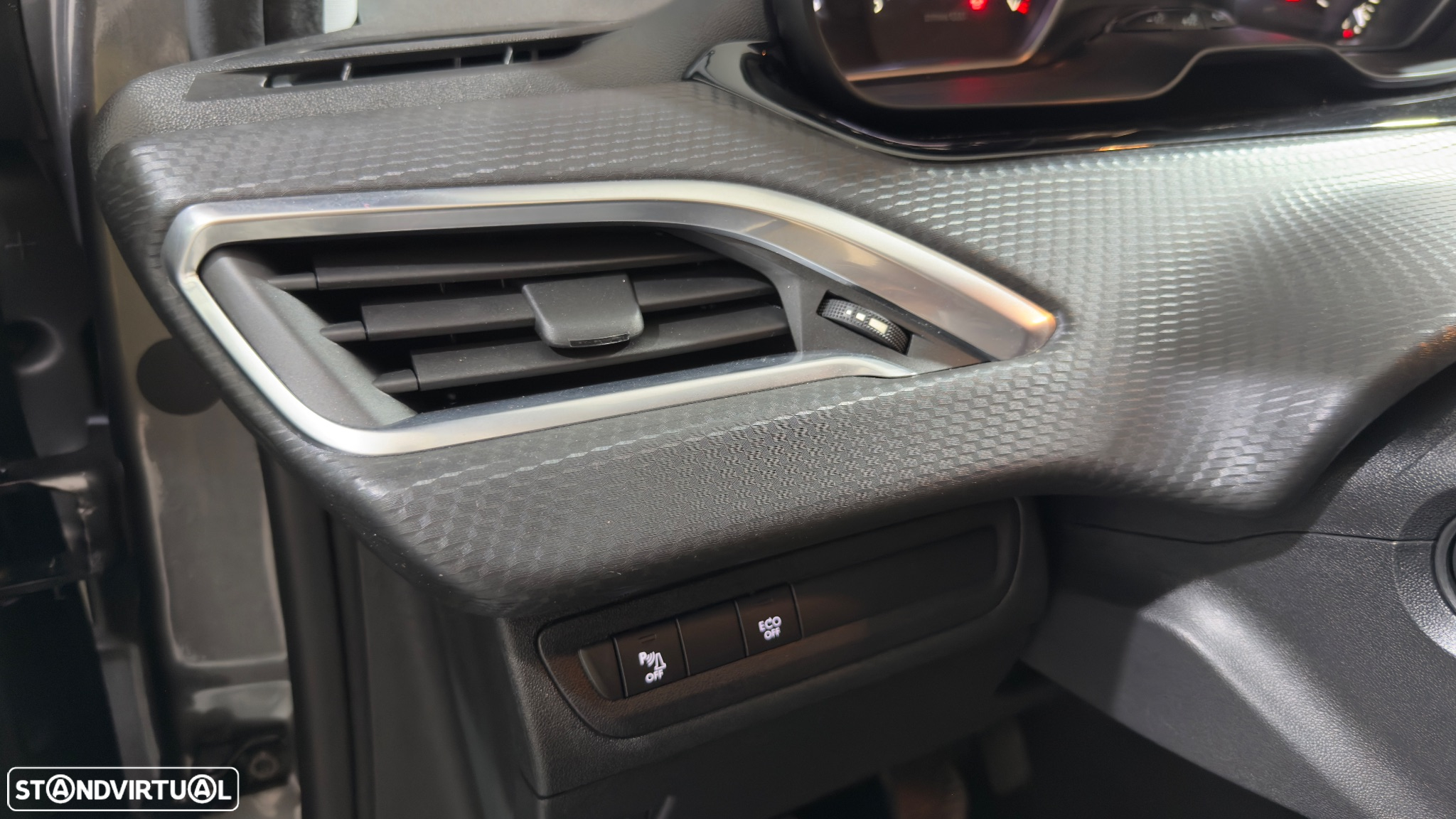 Peugeot 208 1.2 PureTech Signature - 15