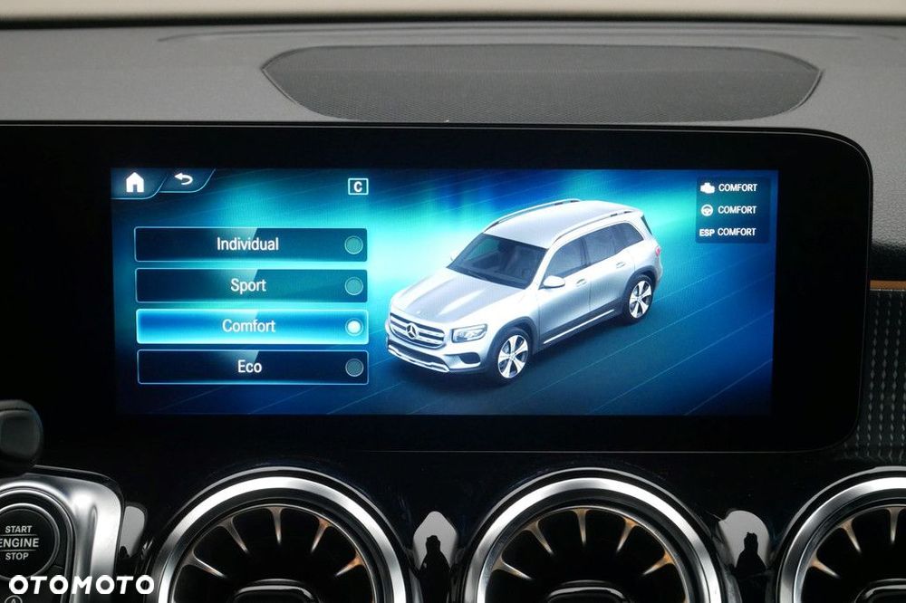 Mercedes-Benz GLB - 27