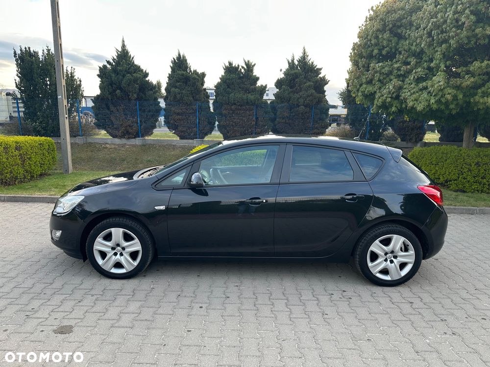 Opel Astra 1.4 EcoFLEX 150 Jahre - 12