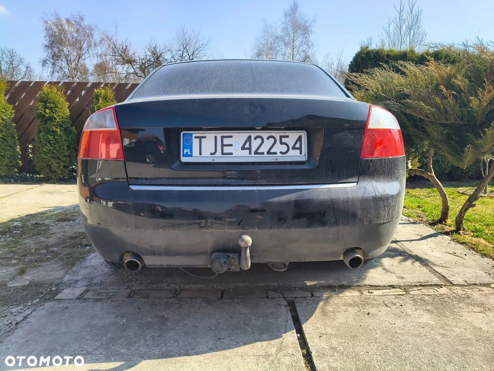 Audi A4 Limousine - 4