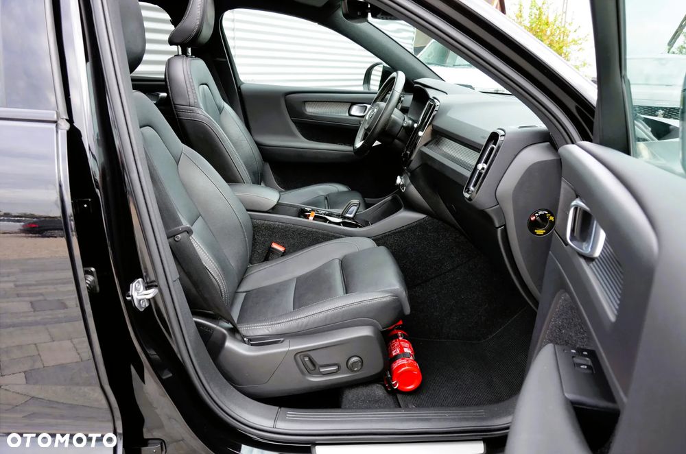 Volvo XC 40 T5 Plug-In Hybrid R-Design - 17