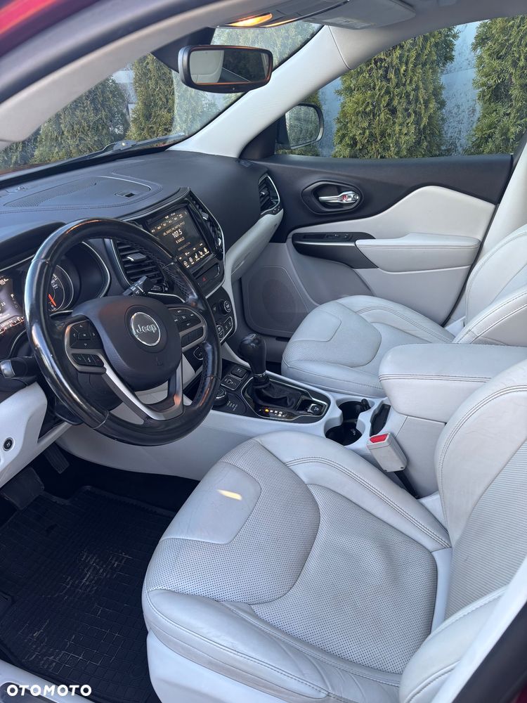 Jeep Cherokee - 10