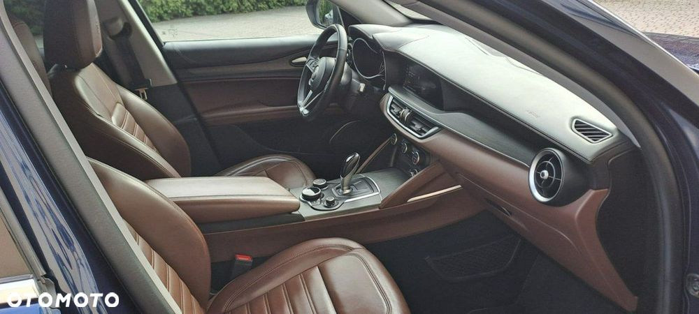 Alfa Romeo Stelvio 2.2 JTDM Veloce Q4 - 19