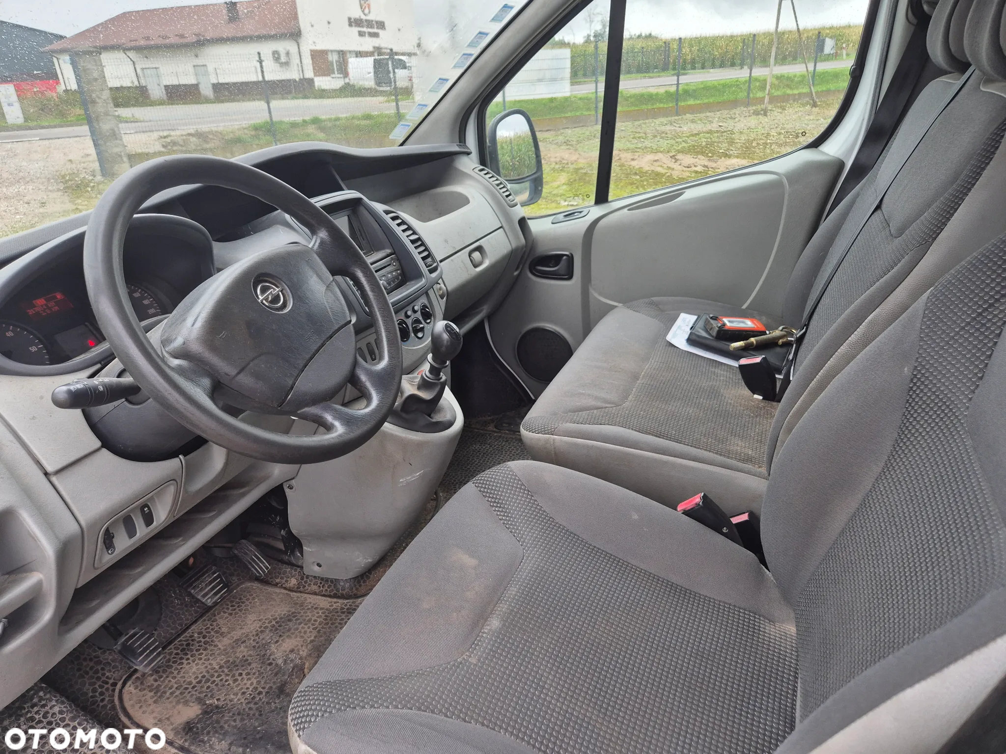 Opel Vivaro - 12