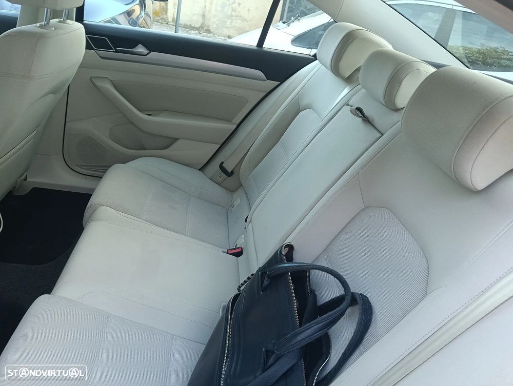 Volkswagen Passat 2.0 TDI Highline DSG — fotografia 45