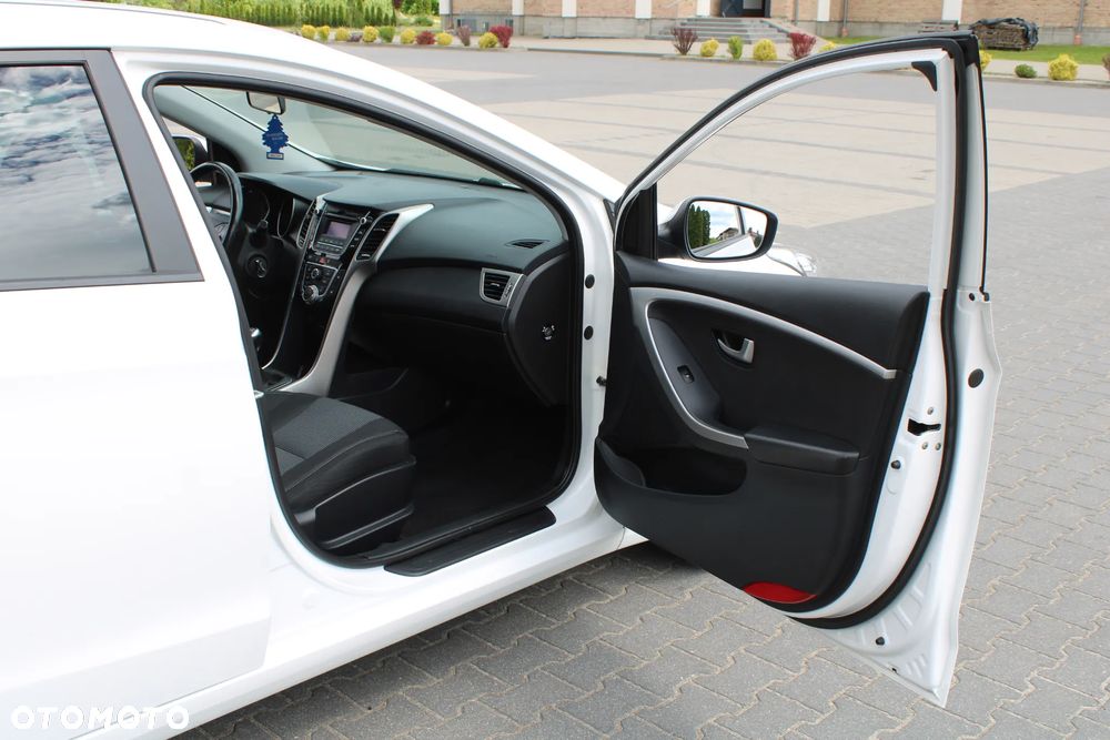 Hyundai i30 - 24