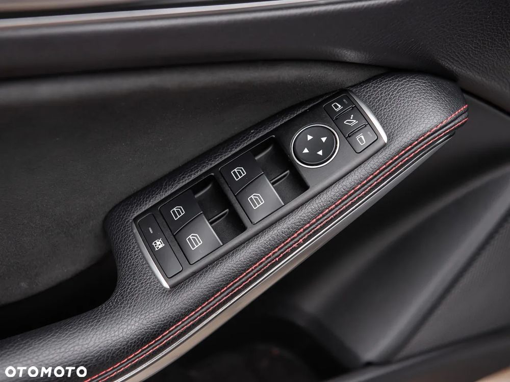 Mercedes-Benz Klasa A 250 4Matic 7G-DCT AMG Line - 16