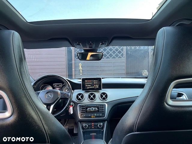 Mercedes-Benz GLA 220 CDI 4Matic 7G-DCT - 25
