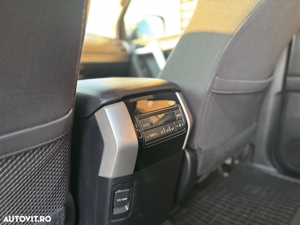 Toyota Land Cruiser 2.8l D-4D 204 CP A/T 7 locuri Executive - 16