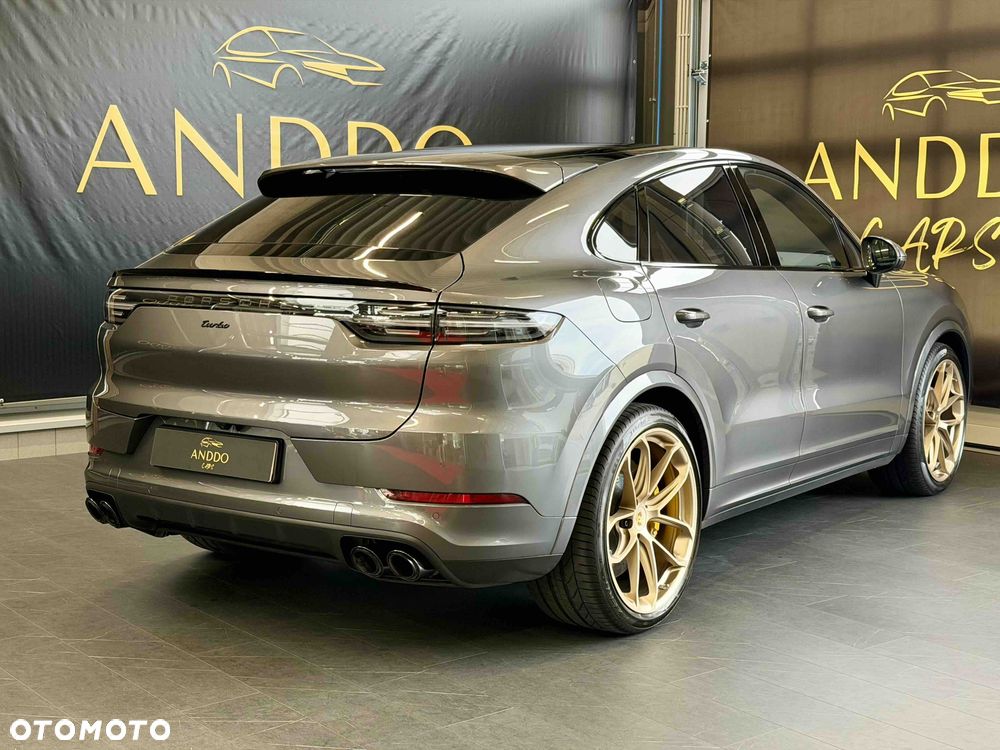 Porsche Cayenne Turbo - 12