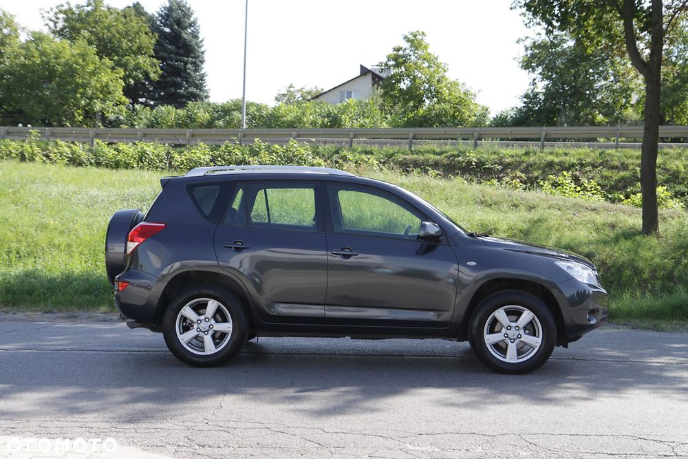 Toyota RAV4 2.0 4x4 Automatik - 5