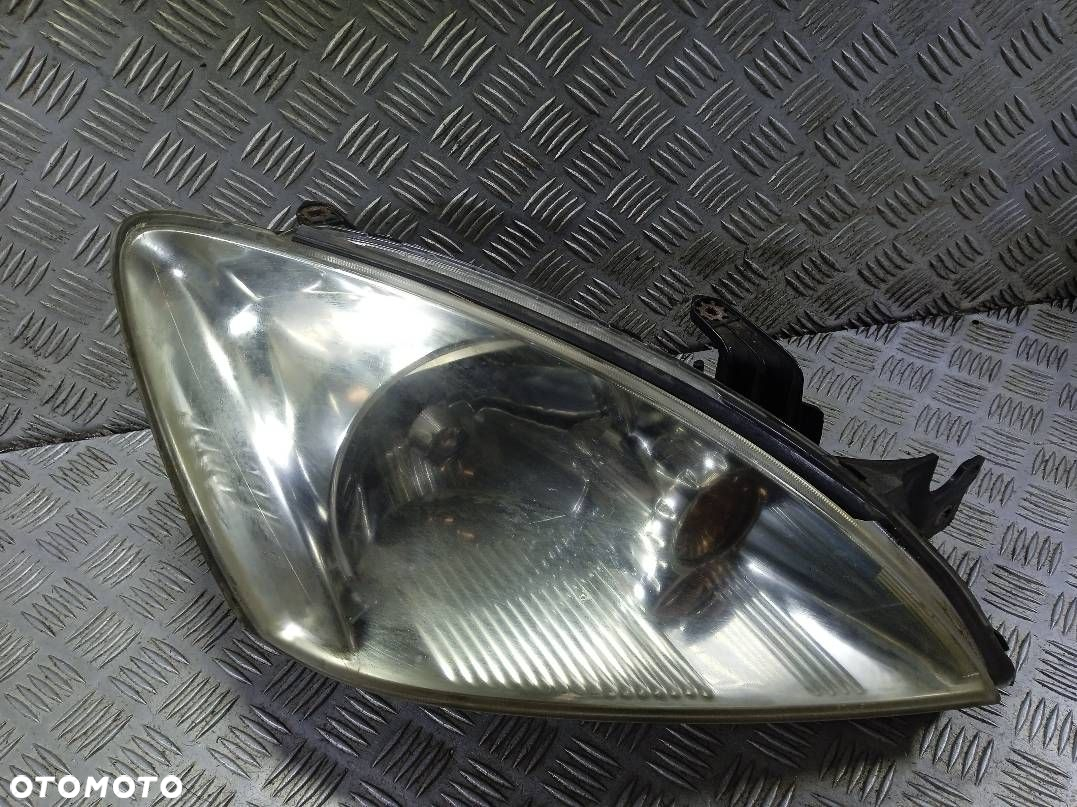 LAMPA PRAWA PRZEDNIA MITSUBISHI LANCER - 2