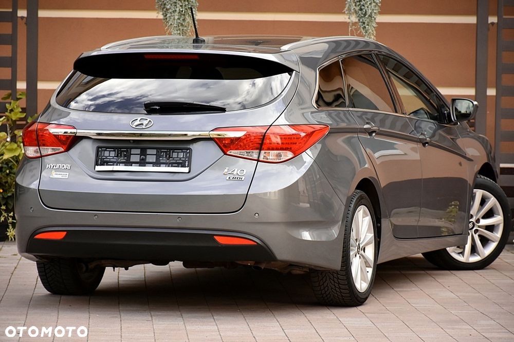 Hyundai i40 i40cw 1.7 CRDi Fifa World Cup Edition - 4
