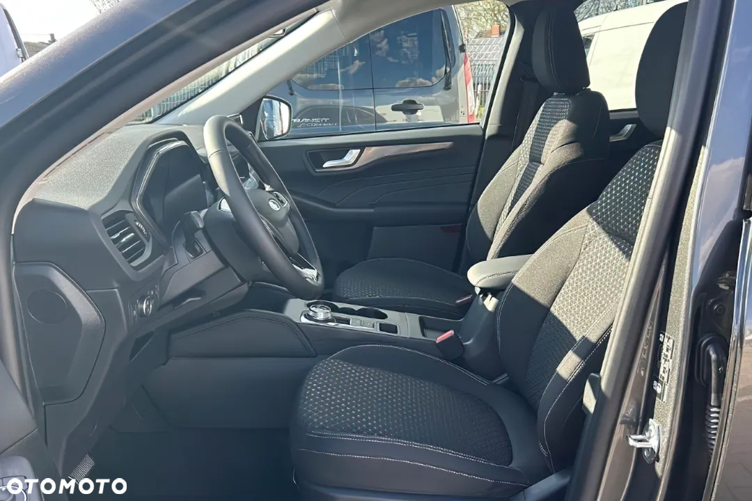 Ford Kuga 2.5 FHEV FWD Titanium eCVT - 8
