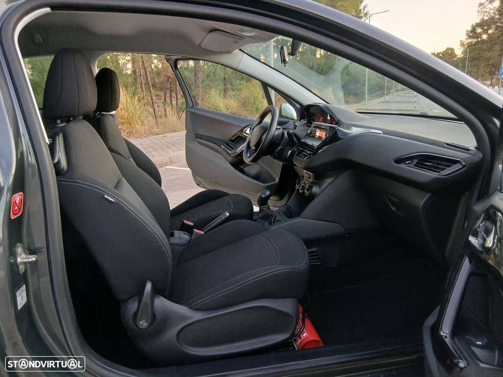 Peugeot 208 1.2 VTi Allure - 10