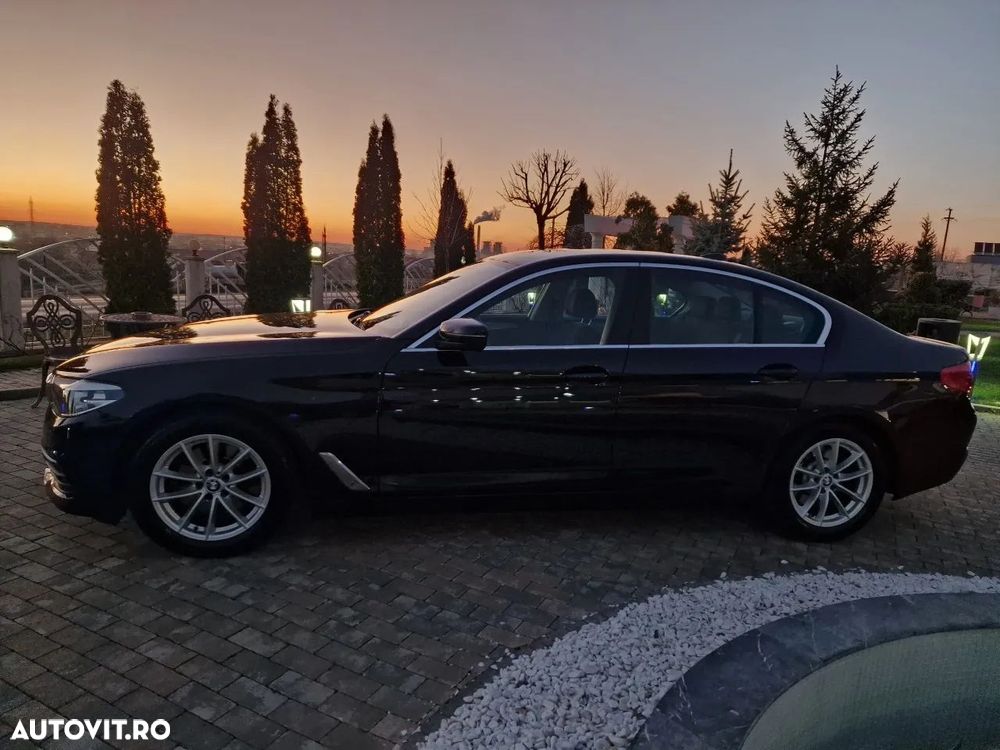BMW Seria 5 520d Aut. Luxury Line - 28