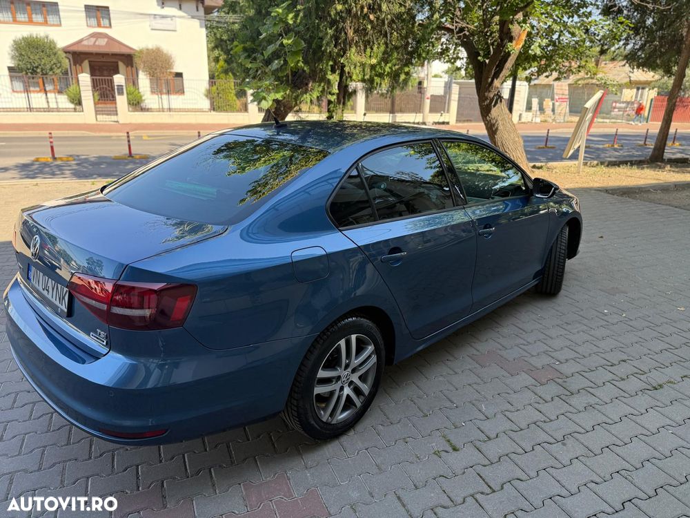 Volkswagen Jetta 1.2 TSI Comfortline - 10