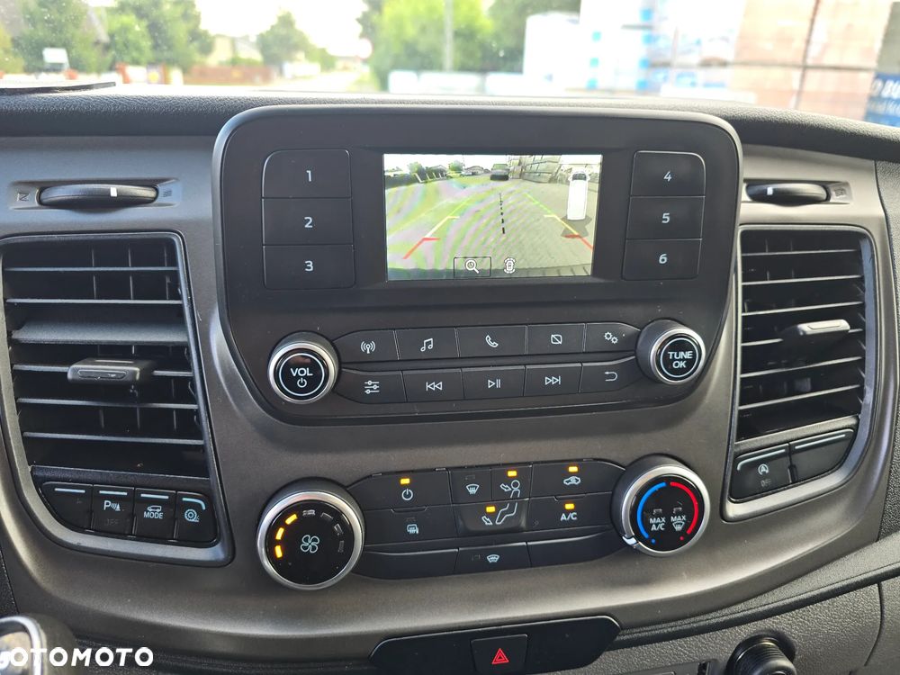 Ford Transit Custom 3 osobowy - 22