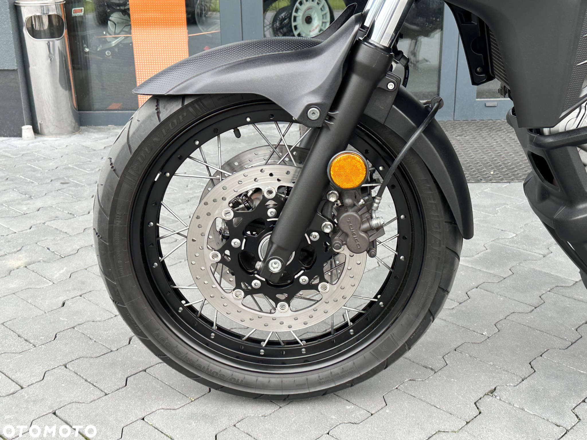 Suzuki V-STROM - 33