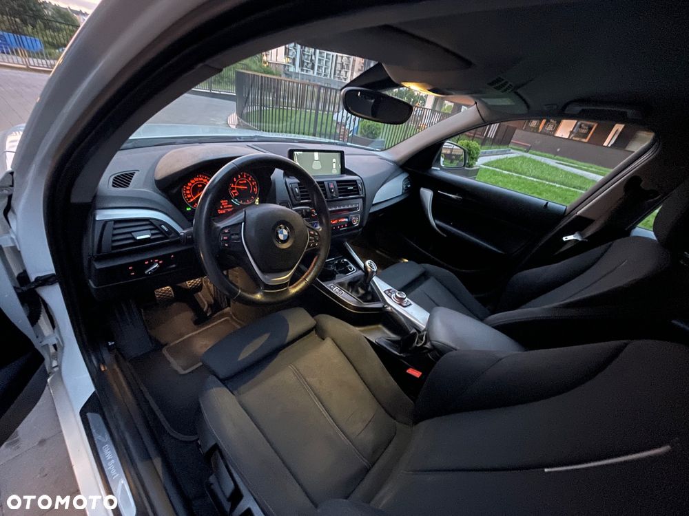 BMW Seria 1 118i Sport Line - 12