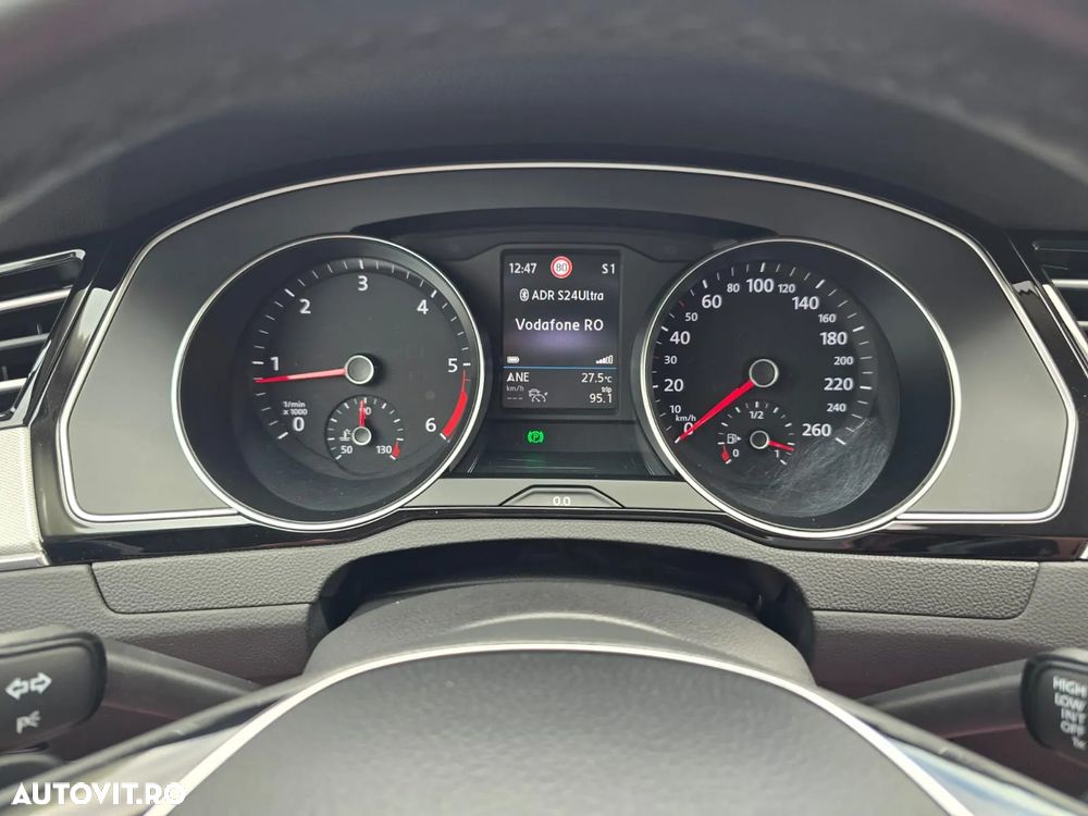 Volkswagen Passat - 10