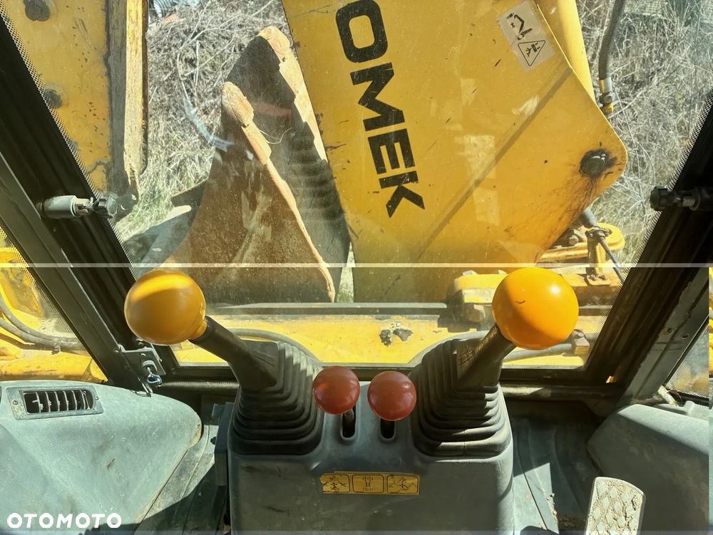 Hidromek Koparko-ładowarka - 4