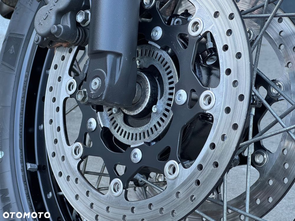 Suzuki V-STROM - 6