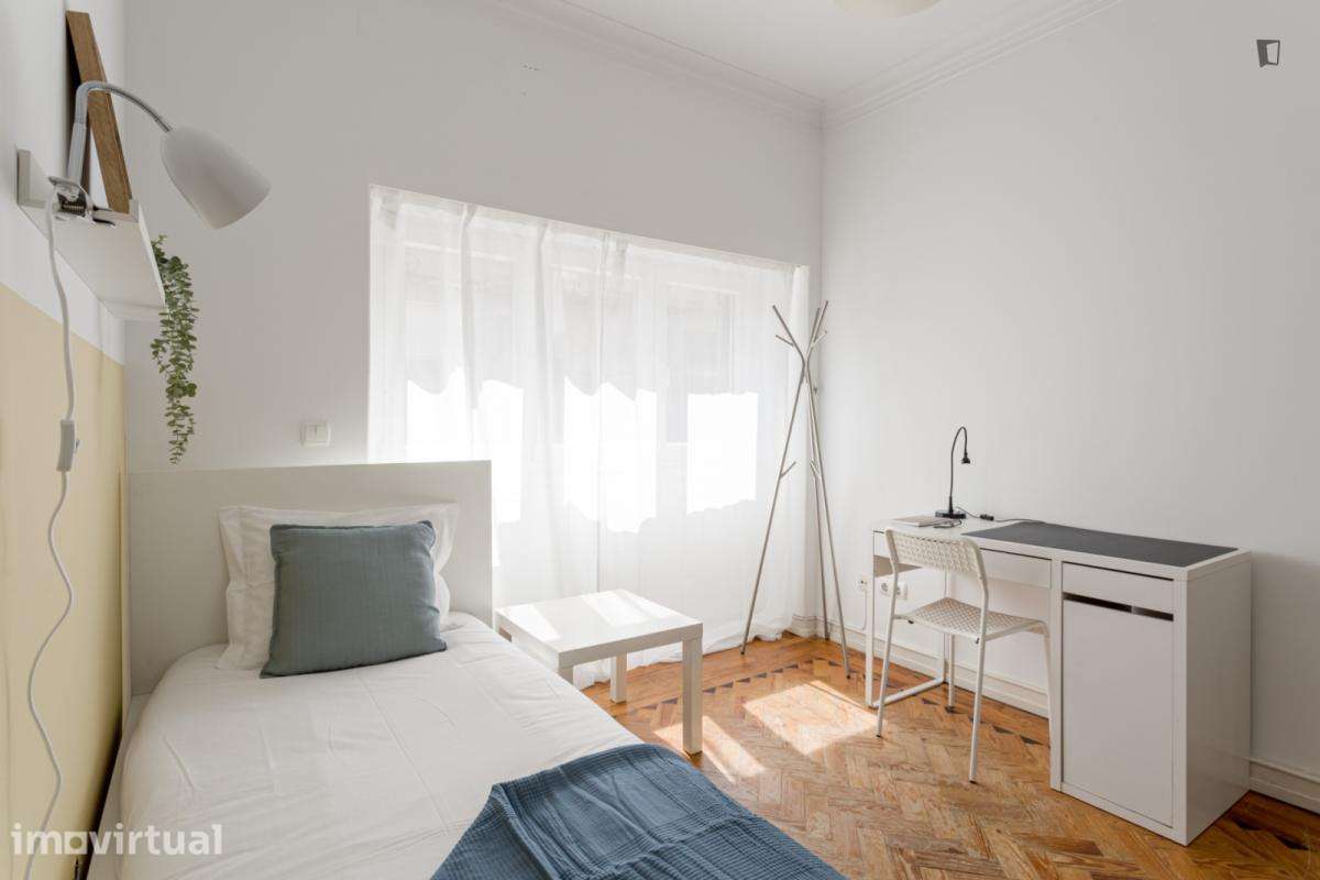 Quarto - localizado em Sete Rios Lisbon - Grande imagem: 2/16