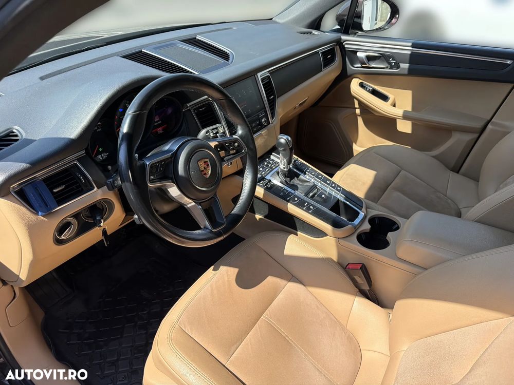 Porsche Macan - 11