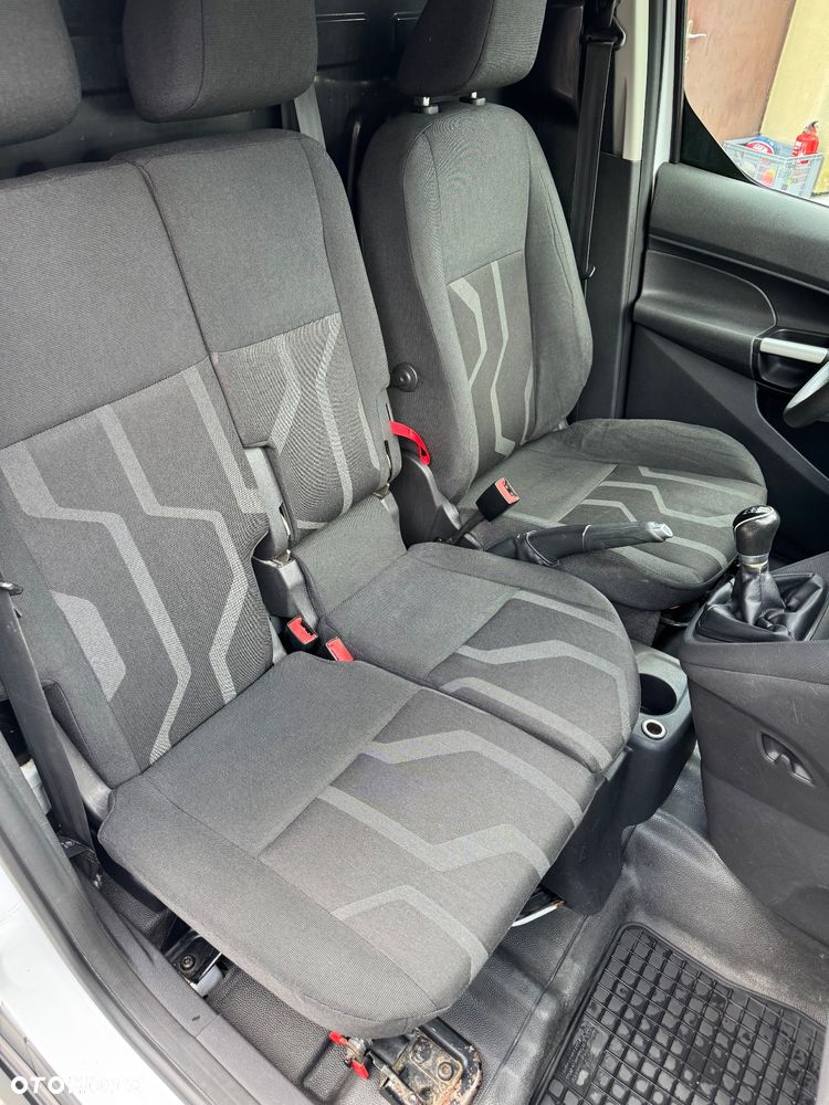 Ford Transit Connect - 9